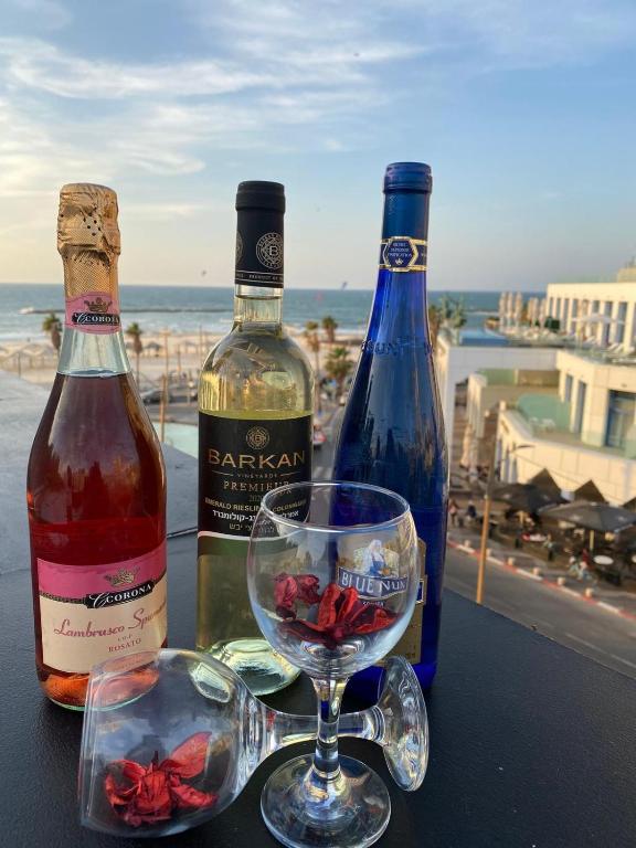 Nápoje v ubytování Miami Beach Hotel Tel Aviv