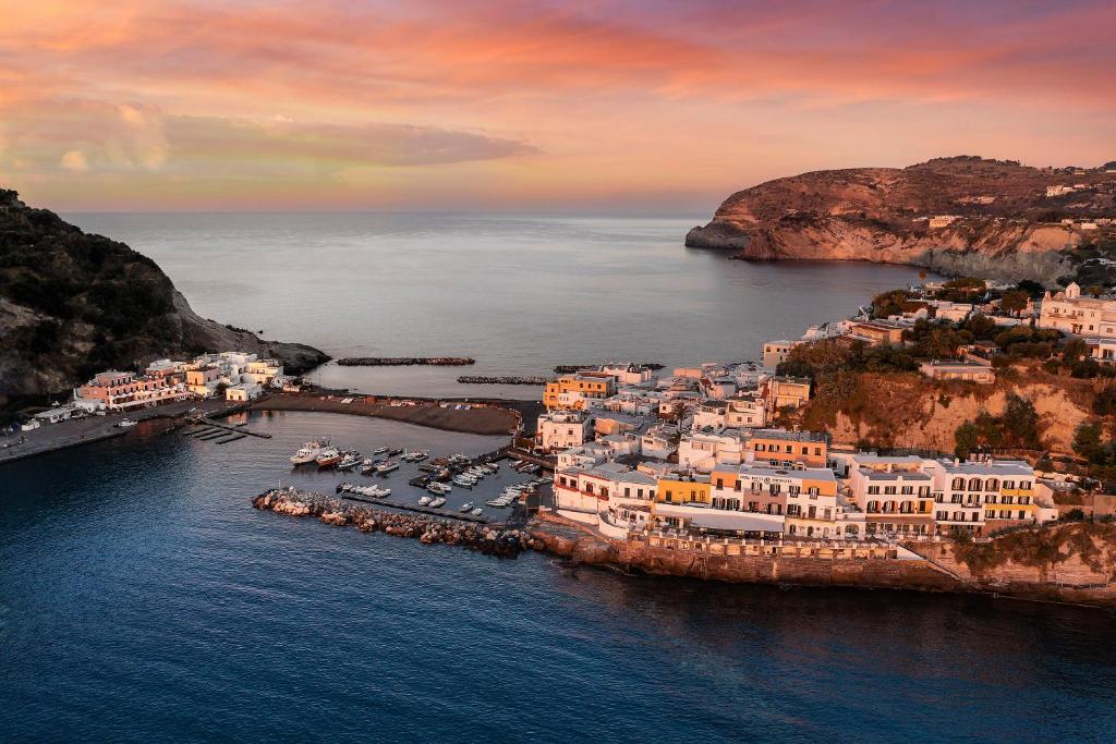 Gallery image of Miramare Sea Resort & Spa in Ischia
