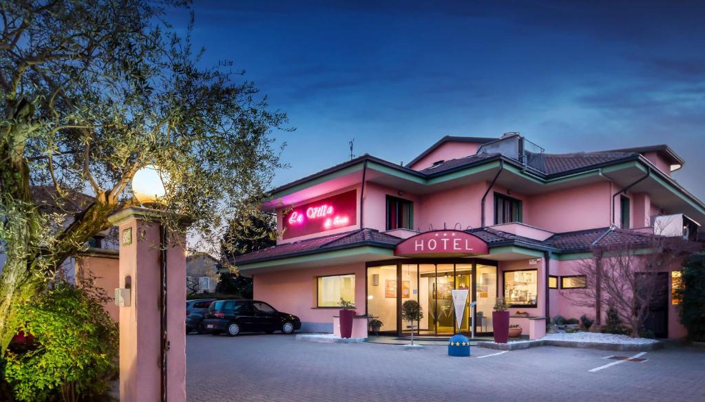Budova, kde se hotel nachází