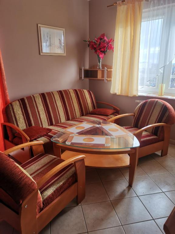 Posedenie v ubytovaní Apartament Reymonta z widokiem na morze