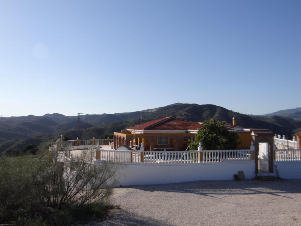 B&B Casa Sarandy - guest room Chouffe, Almogía – Tarifs 2022