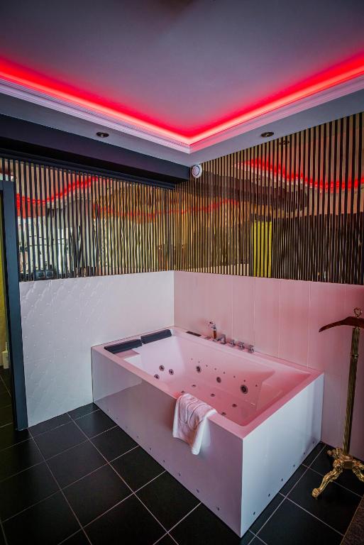 GLAMOUR - Restaurant & SPA - 上级工作室