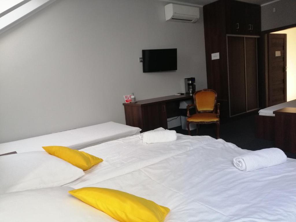 Pokoje Gościnne z łazienkami - Habitación Cuádruple Con Baño