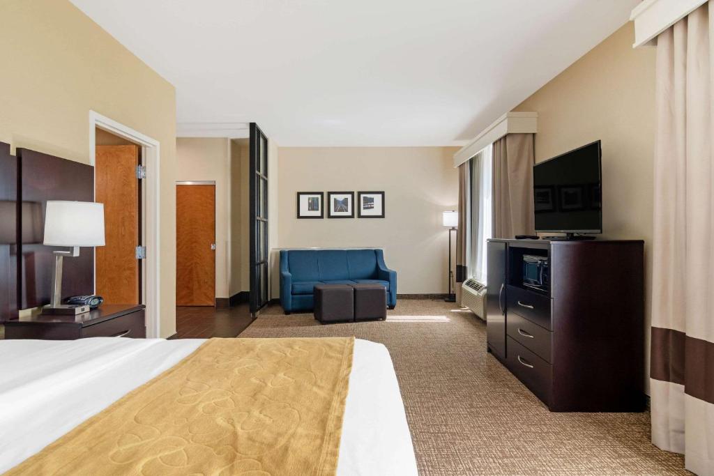 Comfort Suites Byron Warner Robins photo