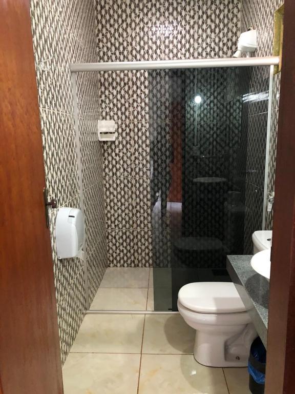 Uma casa de banho em Pousada Encanto dos Anjos