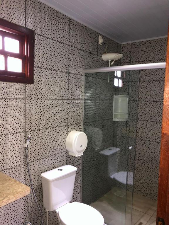 Uma casa de banho em Pousada Encanto dos Anjos