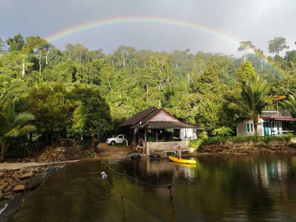 เมี่ยงไม้ รีสอร์ท - Familiekamer Met Terras