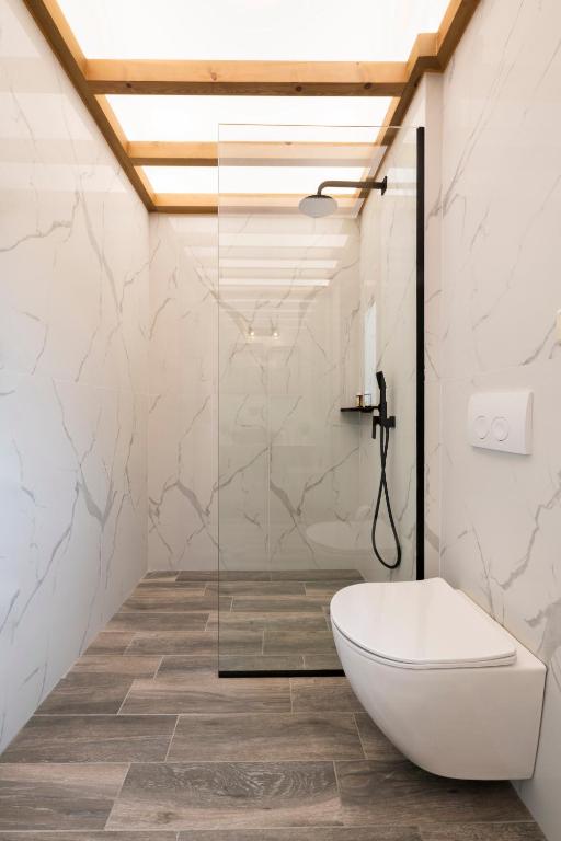 Koupelna v ubytování Zen Suites