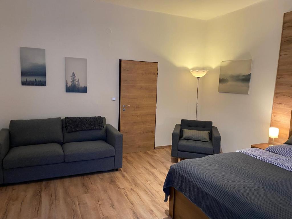 Część wypoczynkowa w obiekcie Yellow Ski Apartments