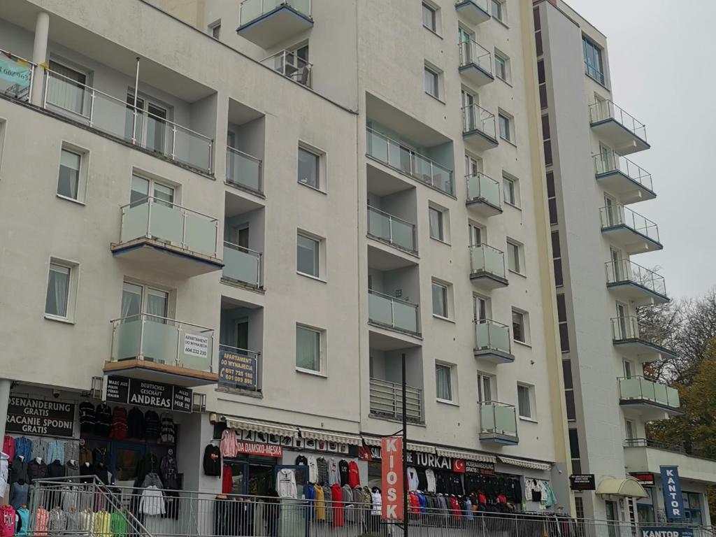 Budova, v ktorej sa apartmán nachádza