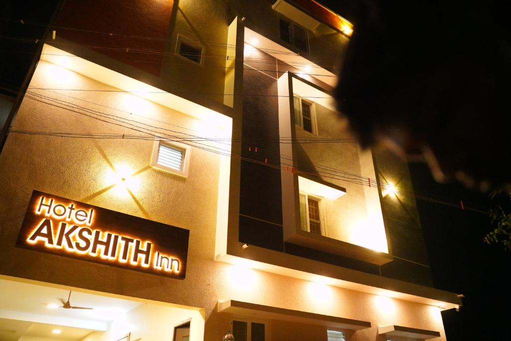 Hotel Akshith Inn - Housity