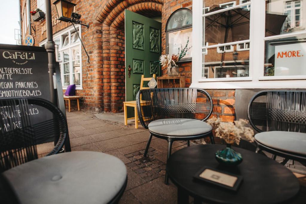 Fotografie z fotogalerie ubytování Hotel zum Heidkrug & Café Lil v destinaci Lüneburg
