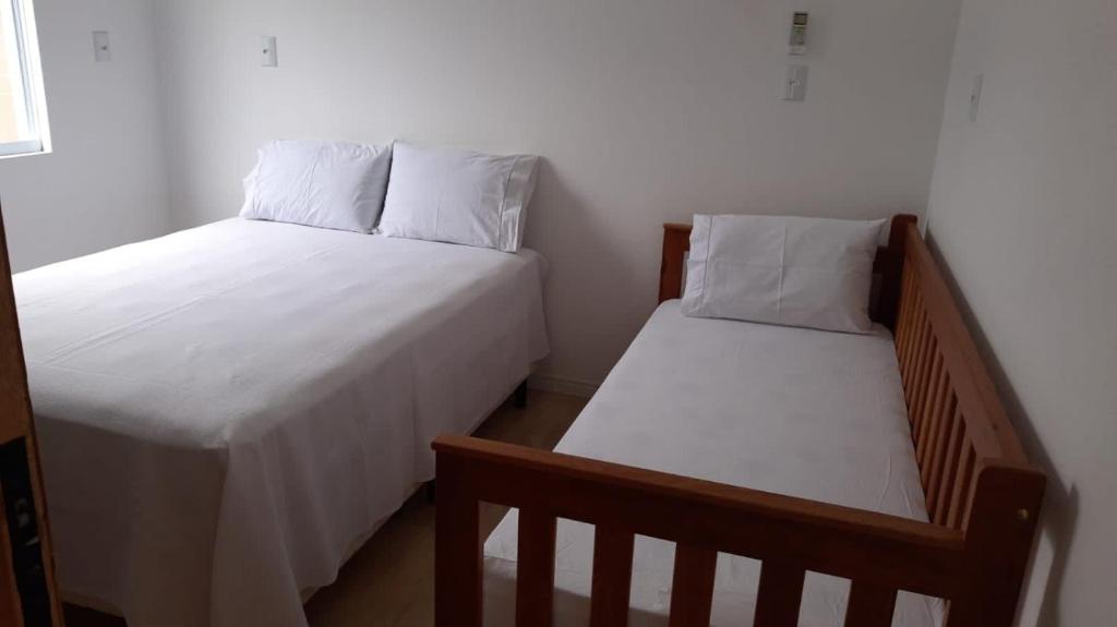 Apto 1 quarto em Laguna SC a 10 min da praia mar grosso - 101 - Apartamento De Una Habitación