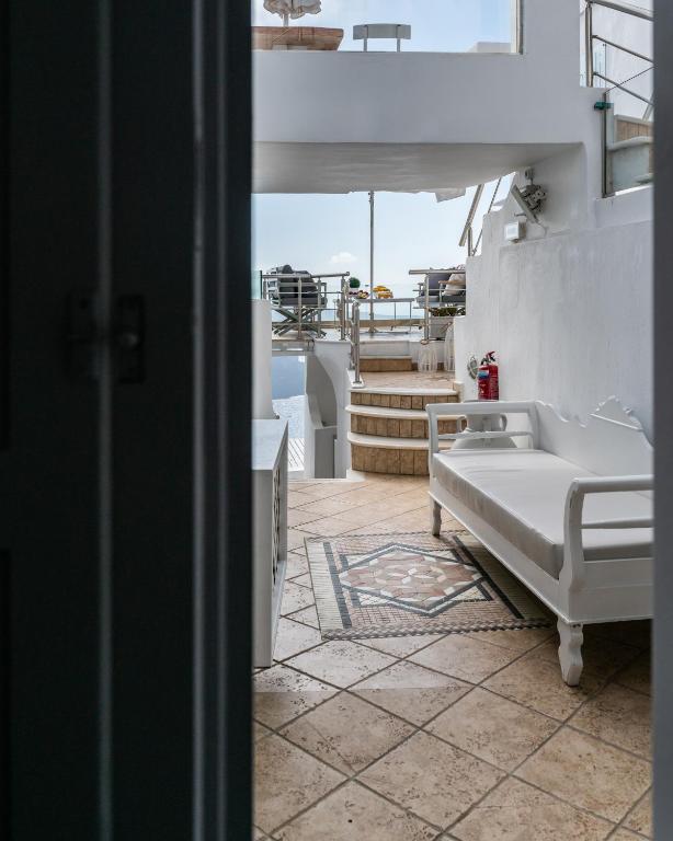 Nefeli Homes - Adults Only - 12