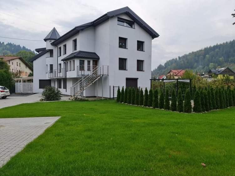 Budova, kde se apartmán nachází