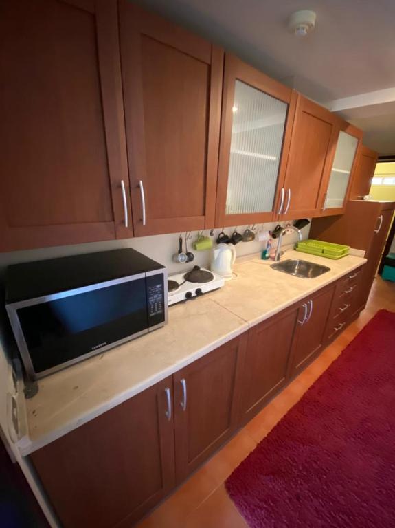Kuchyň nebo kuchyňský kout v ubytování Porto Sokna Pyramids booking sea view apartment family only