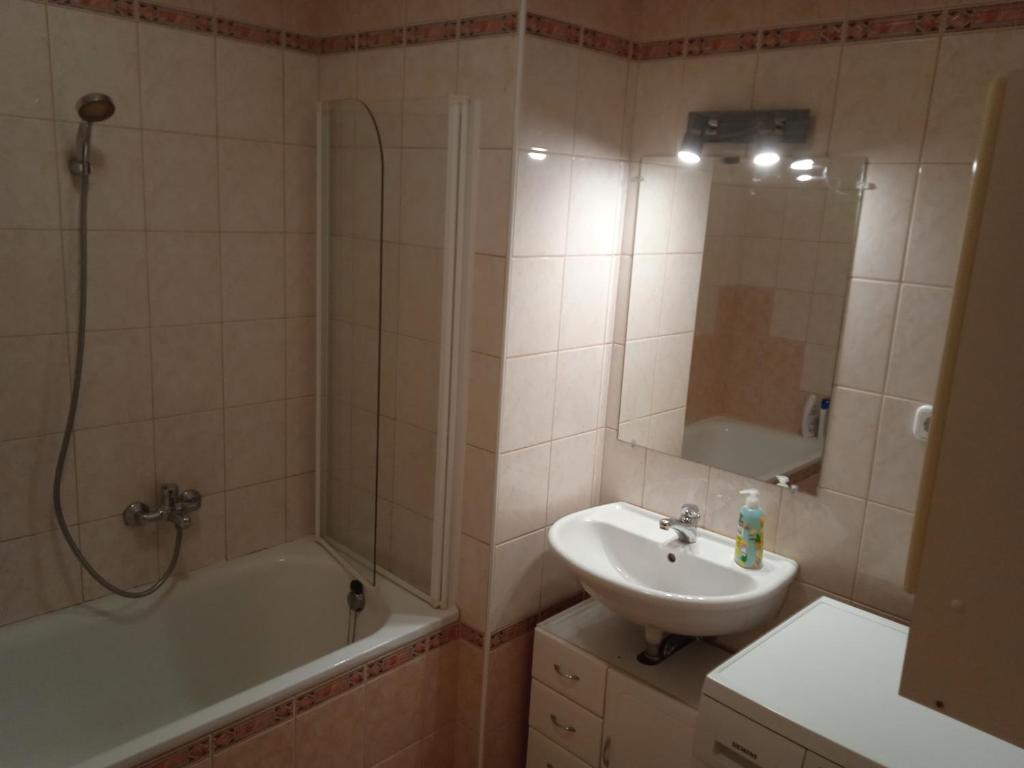 Łazienka w obiekcie Family apartment-családias hangulat