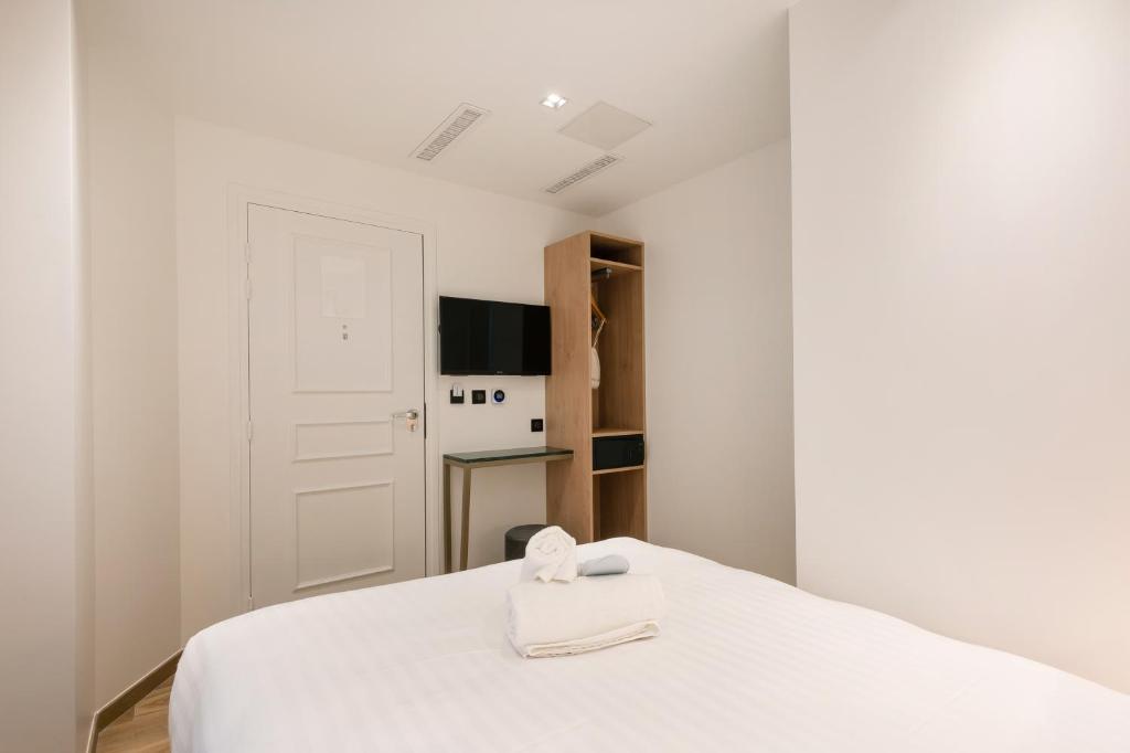 HOTEL AU COEUR DE REPUBLIQUE - Resim 29