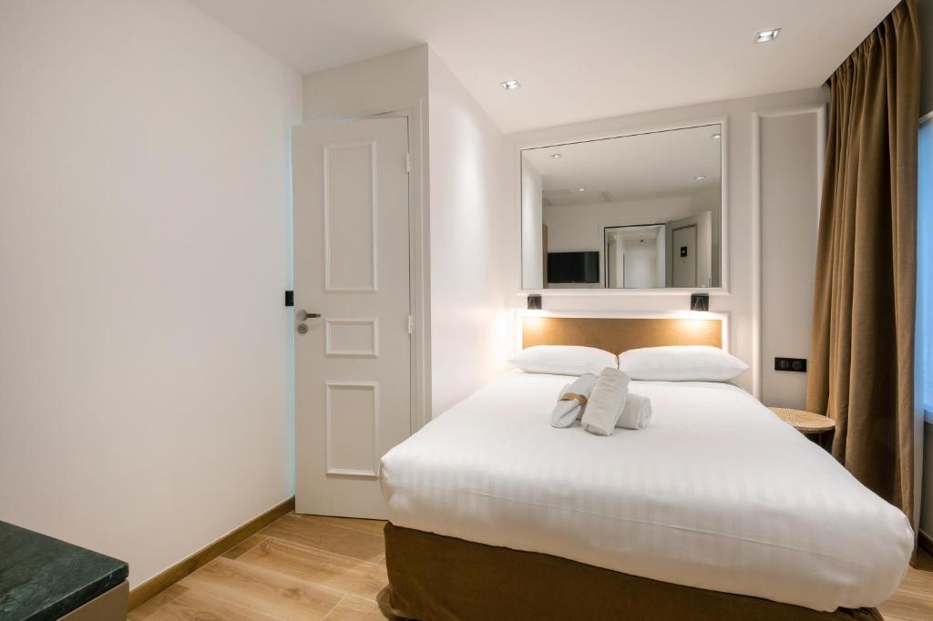 HOTEL AU COEUR DE REPUBLIQUE - Resim 44