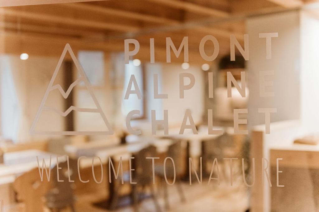 Restaurace v ubytování Pimont Alpine Chalet