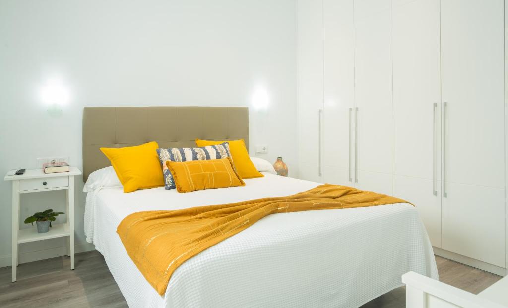 A bed or beds in a room at Hercot Canteras Relax