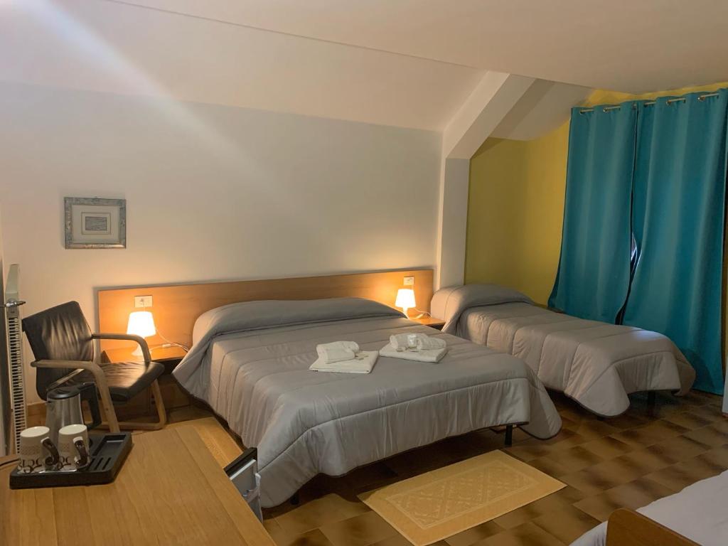 Hotel Miramonti Seulo - Vierbettzimmer