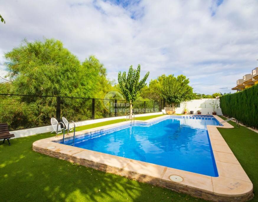 Bazén v ubytovaní La casa de mi suenos alebo v jeho blízkosti