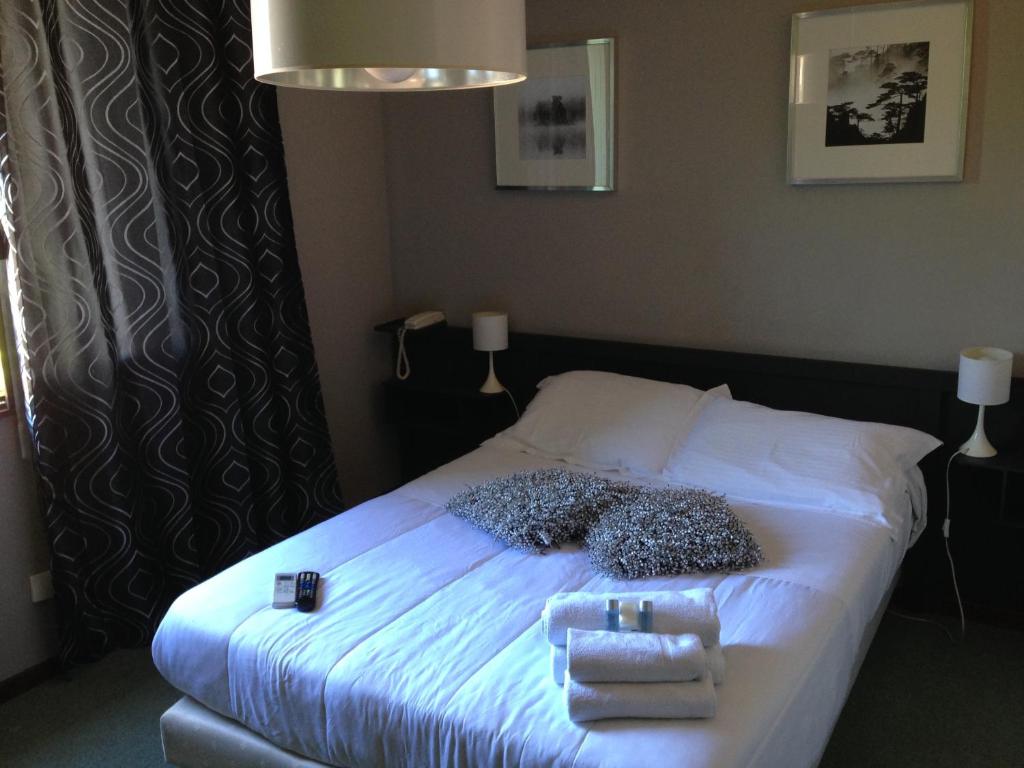 Hôtel L'Eau Des Collines - Resim 18