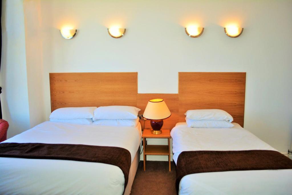 Four Saints Brig Y Don Hotel - Resim 13