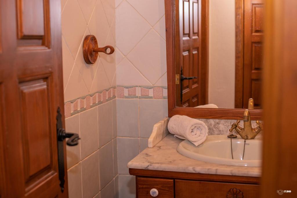 Een badkamer bij CASA RURAL EL PIÑON