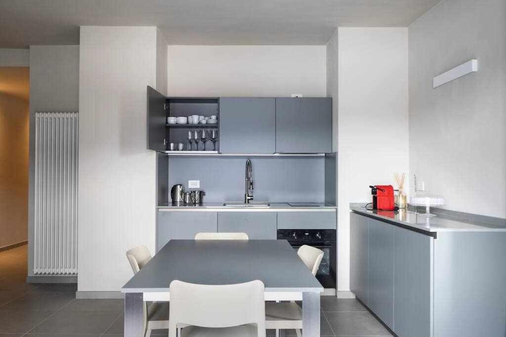 A kitchen or kitchenette at Orta Paradise 26