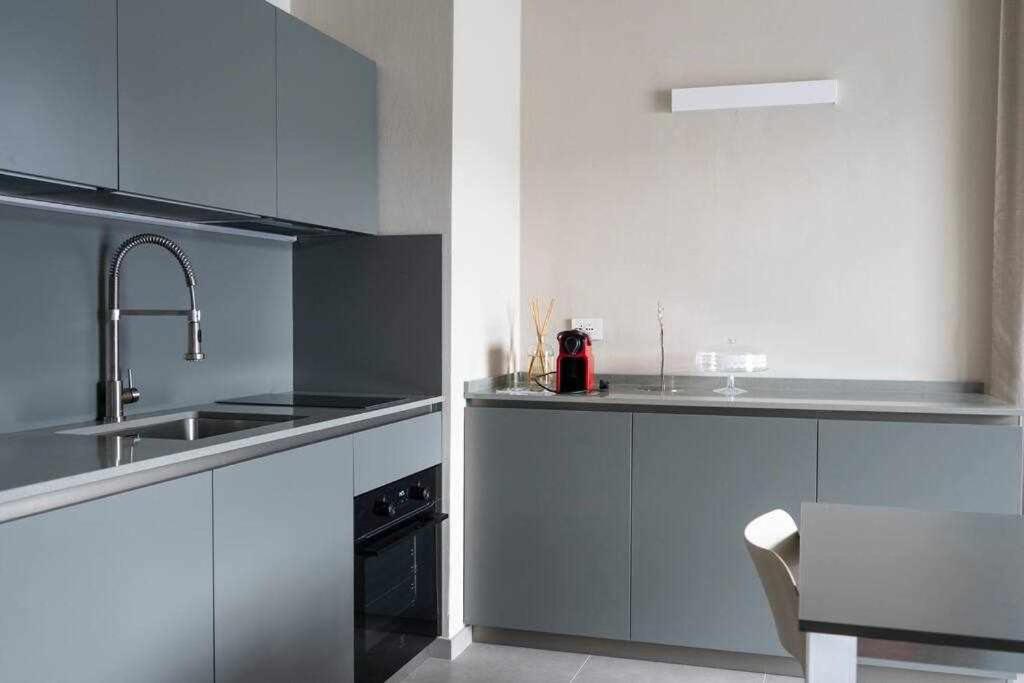 A kitchen or kitchenette at Orta Paradise 26