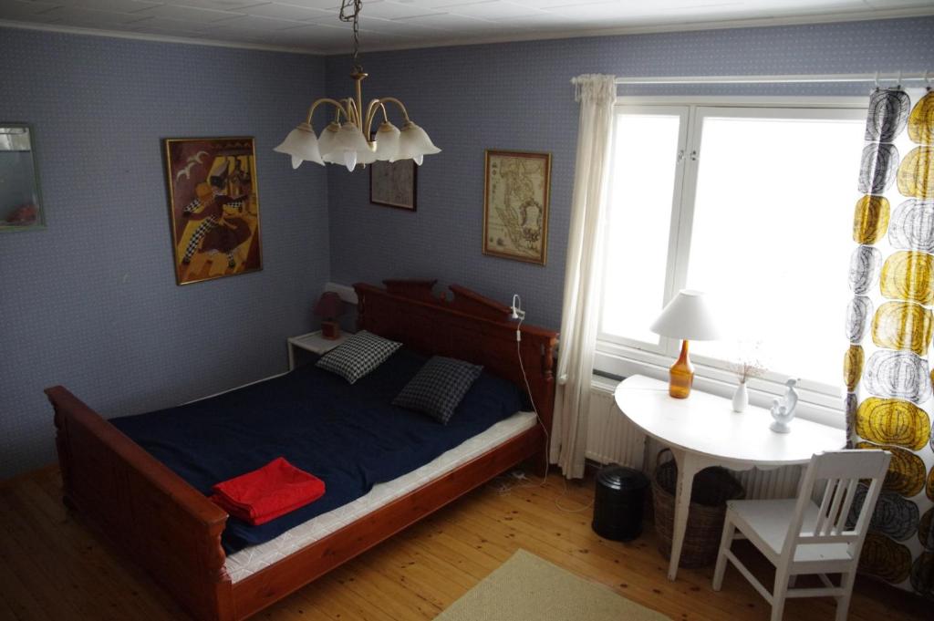 Villa Amy - Family Room With Garden View