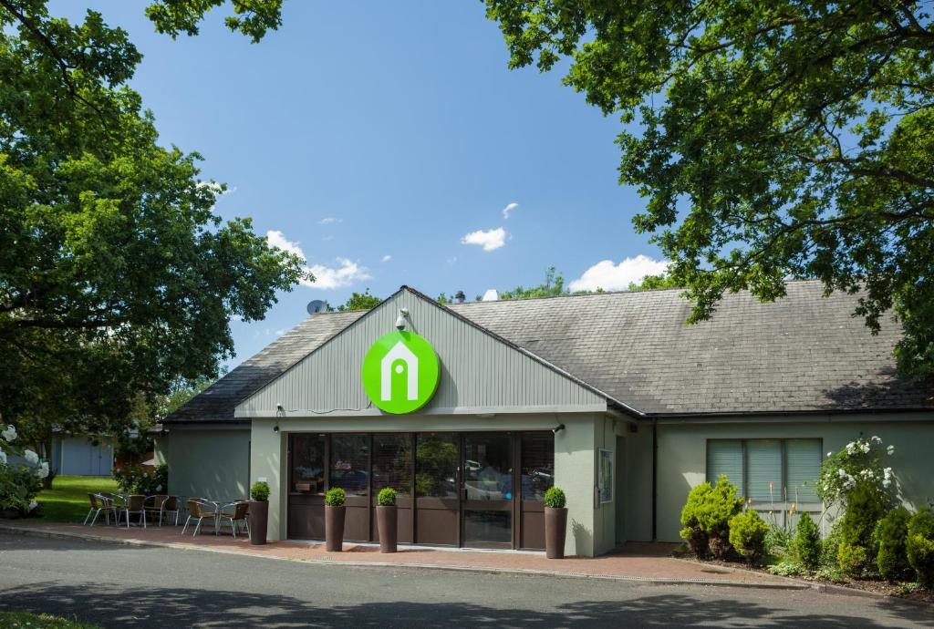 Campanile Hotel - Basildon - East of London - Housity