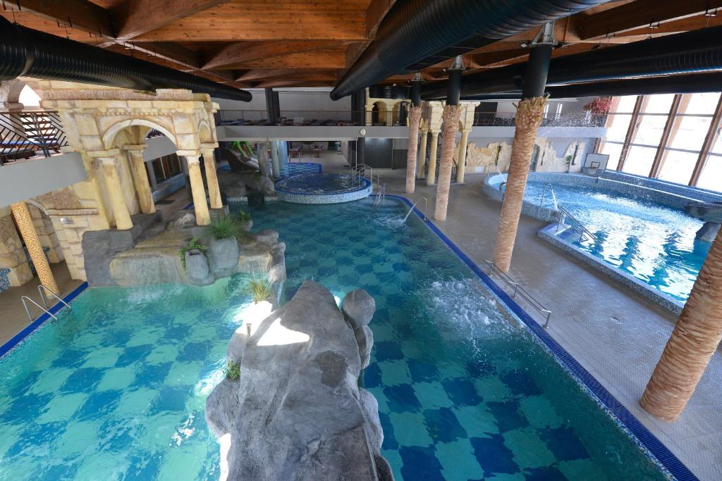 Bazén v ubytování Spa Resort & Hotel Vrnjačke Terme nebo v jeho okolí
