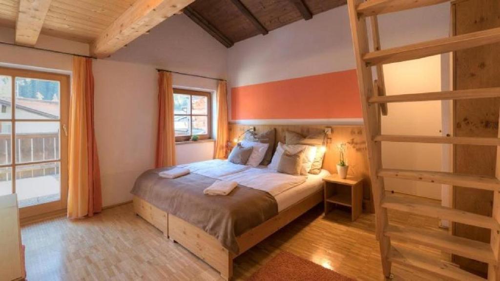 Haus Karl Murr - Habitación Cuádruple Con Balcón