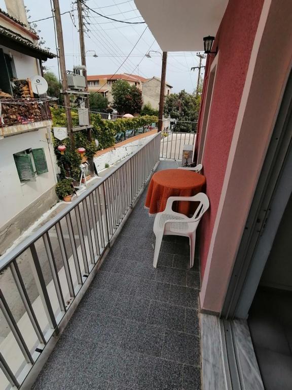 Balkón nebo terasa v ubytování flower garden apartment