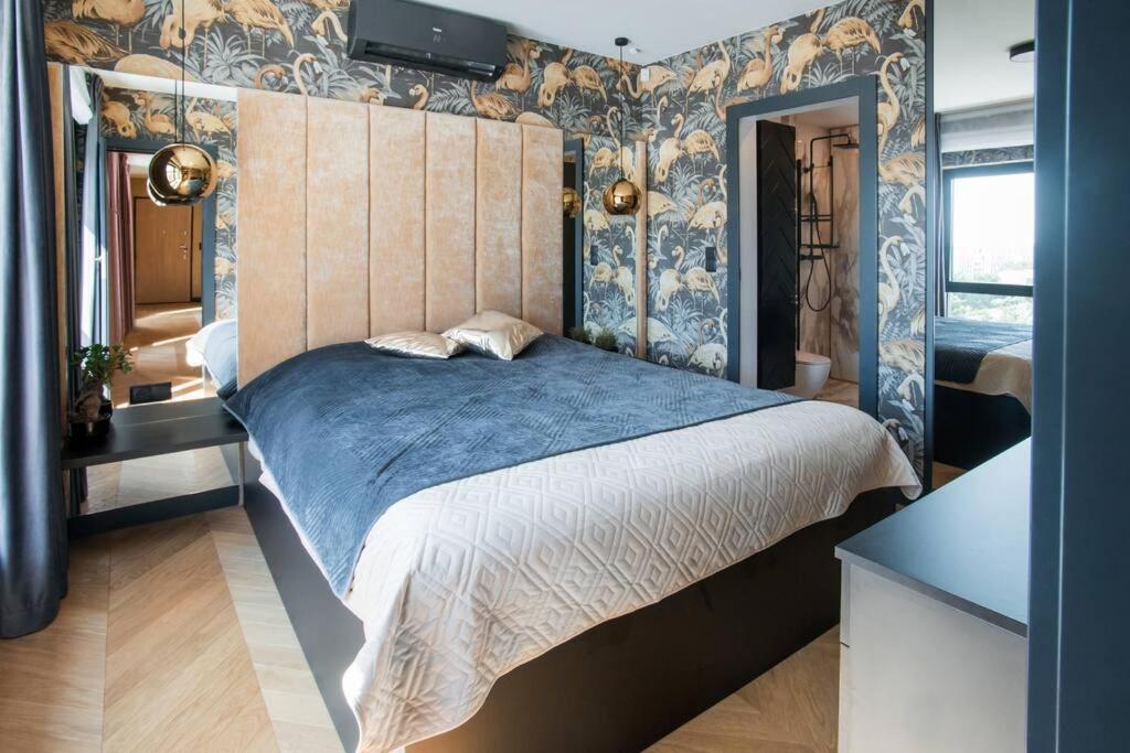 Легло или легла в стая в Luksusowy penthouse z jacuzzi i widokiem na morze