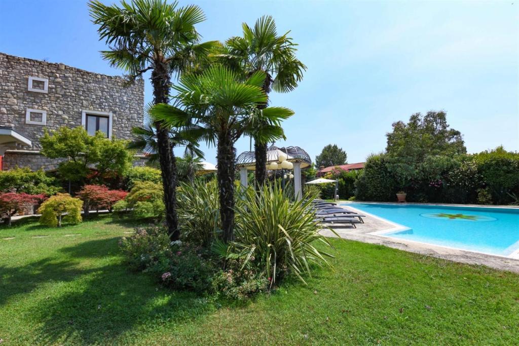 Bazén v ubytovaní Private Luxury Villa with Pool alebo v jeho blízkosti