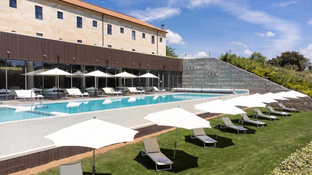 The swimming pool at or close to Castilla Termal Monasterio de Valbuena