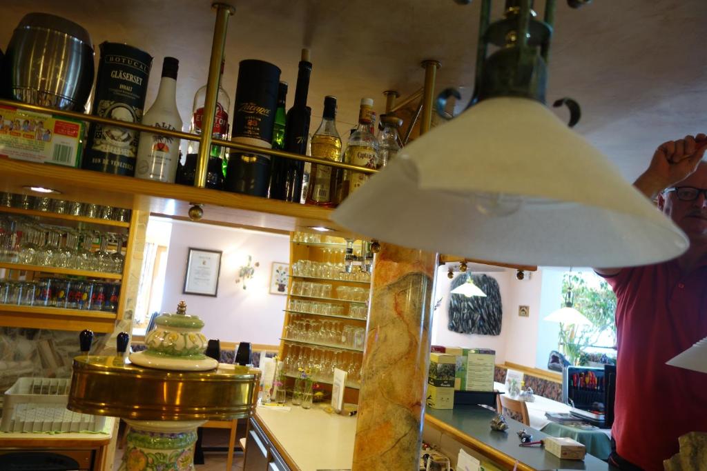 Lounge nebo bar v ubytování Edelsteinhotel Guniwirt