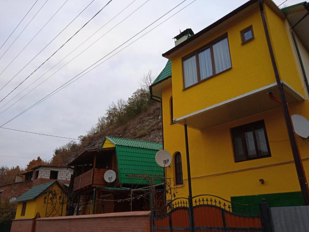 Budova, kde se penzion – hostinec nachází