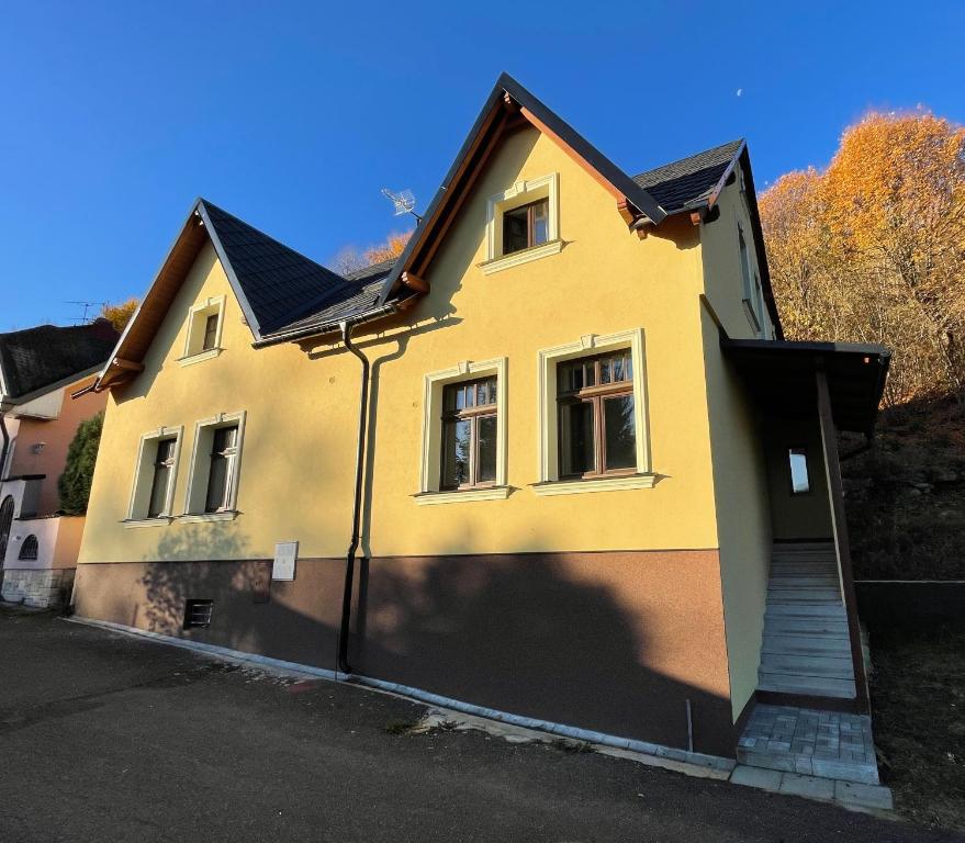 Budova, v ktorej sa apartmán nachádza