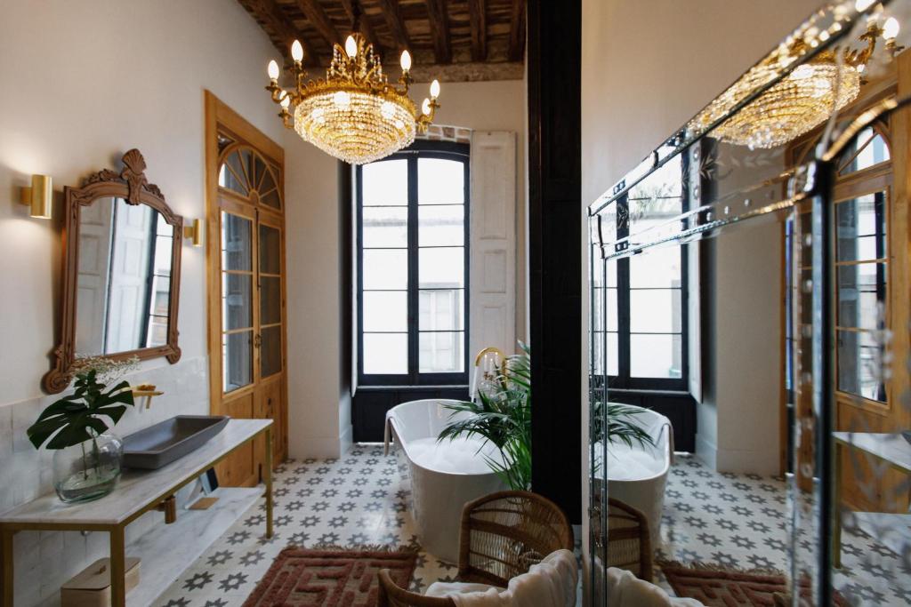 Koupelna v ubytování La Colonial Suites Apartamentos de Lujo