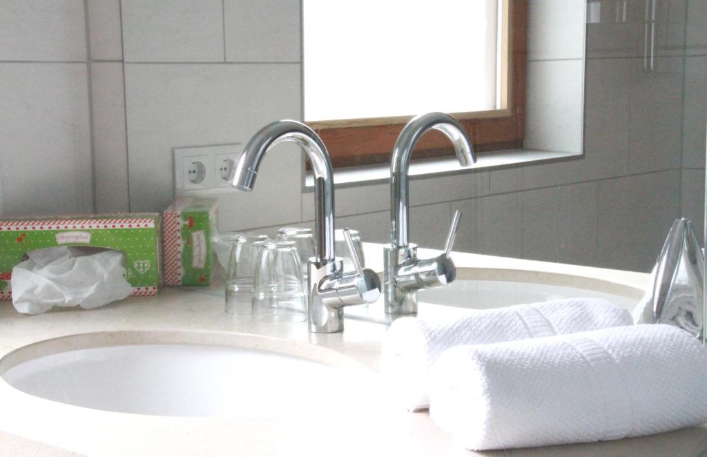 Koupelna v ubytování Alpen Suites Brandnertal