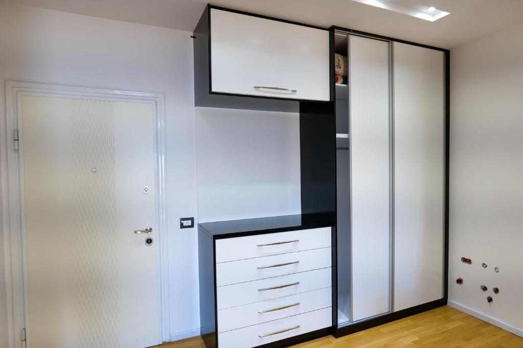 Sion Saranda Apartment 21 , a three bedroom apartment in the center of the city - Image 4