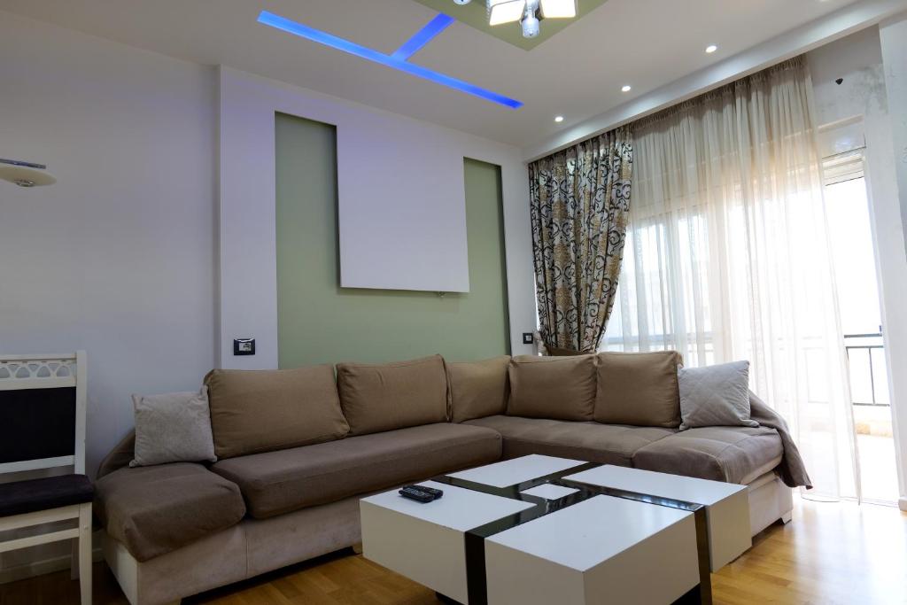 Sion Saranda Apartment 21 , a three bedroom apartment in the center of the city - Image 12
