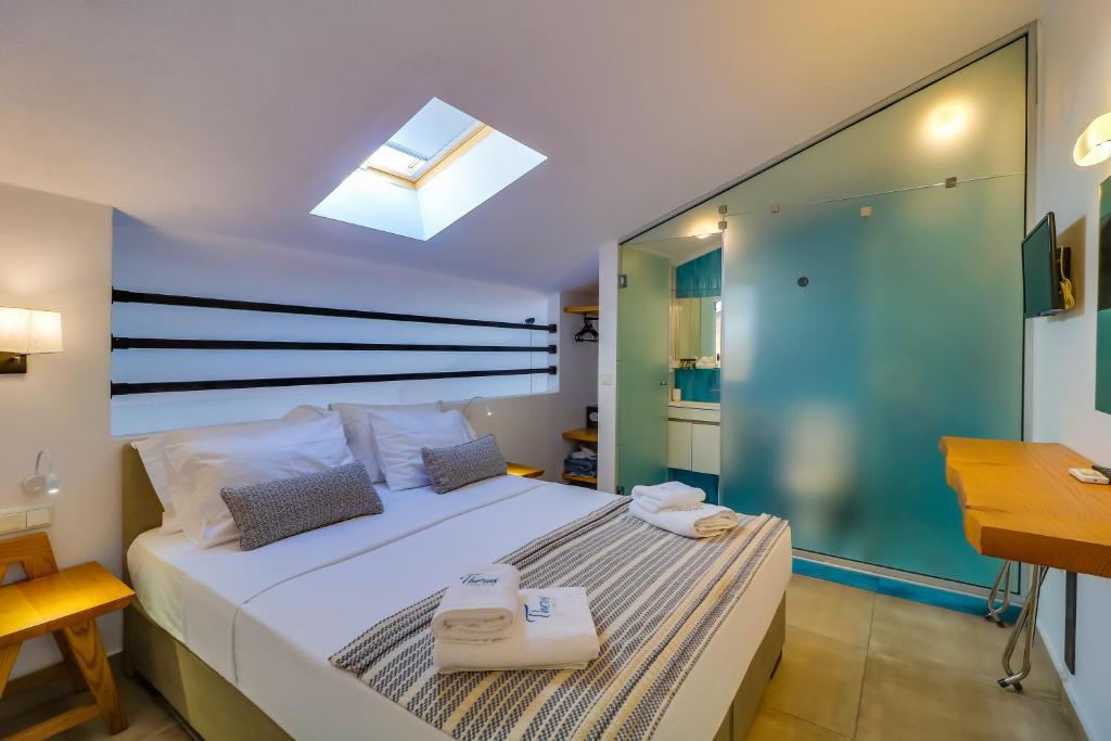 Theros Villas & Suites - 7