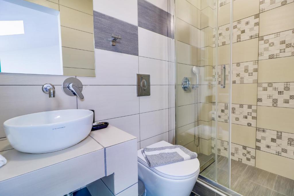 Theros Villas & Suites - 9