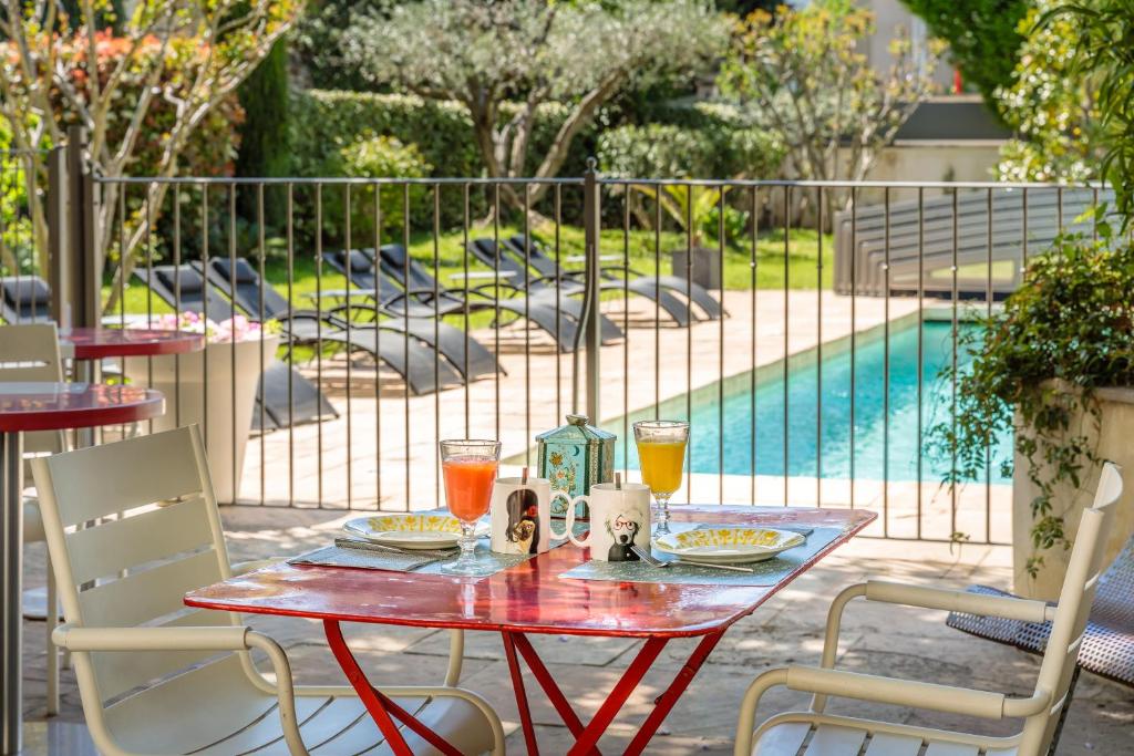 Photo de la galerie de l&#39;établissement Hôtel La Suite, à Villeneuve-lès-Avignon